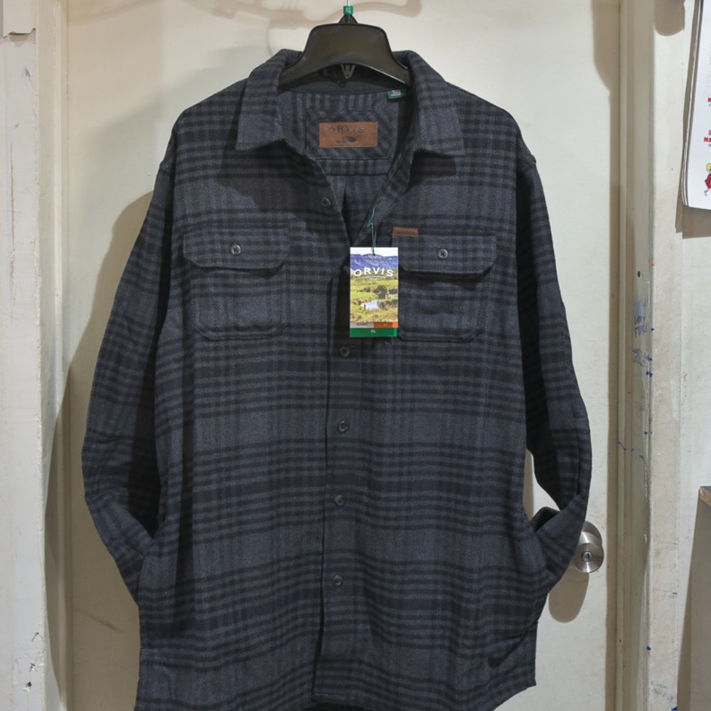 Orvis Men’s Flannel Shirt in gray - Picture 6 of 9